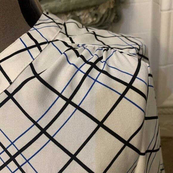 212 COLLECTION. Sz XL. Button Up. Long Sleeve. Poly Blouse. White Plaid. B86 - Picture 3 of 7